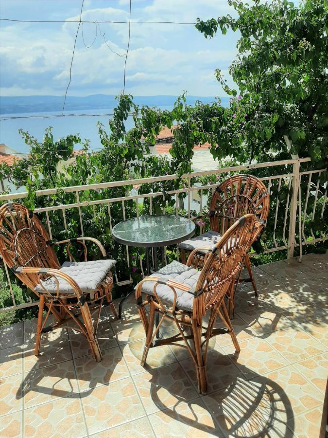 Apartments Tina Omis Exterior photo