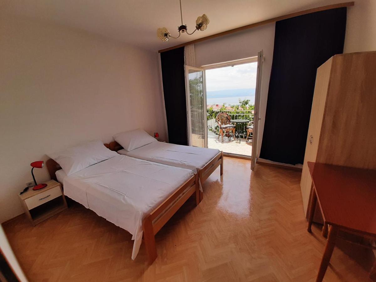 Apartments Tina Omis Exterior photo